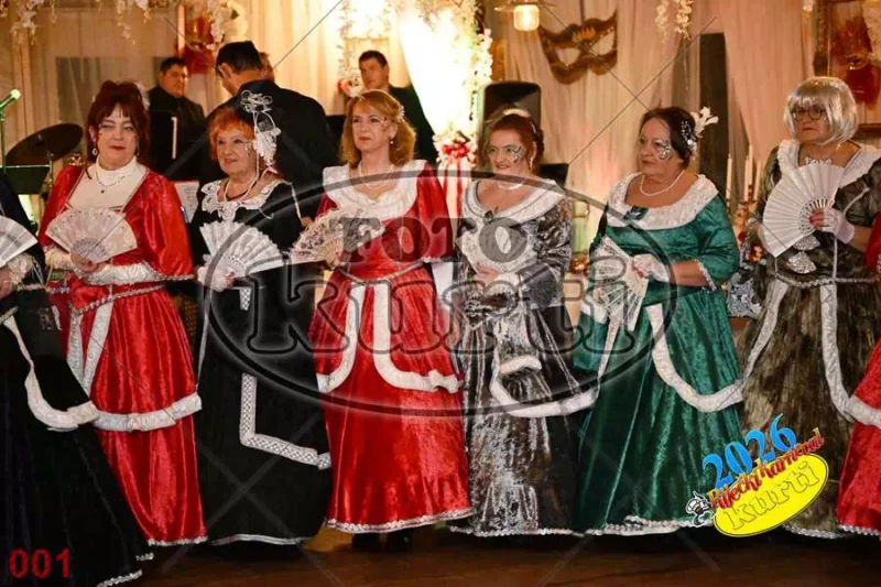 24.01. Bal Krinolina 1 - FotoKurti