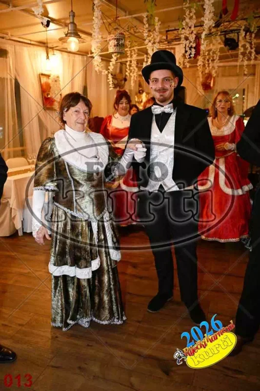 24.01. Bal Krinolina 1 - FotoKurti