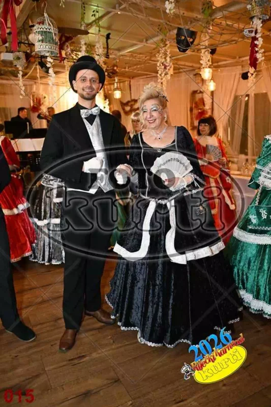 24.01. Bal Krinolina 3 - FotoKurti