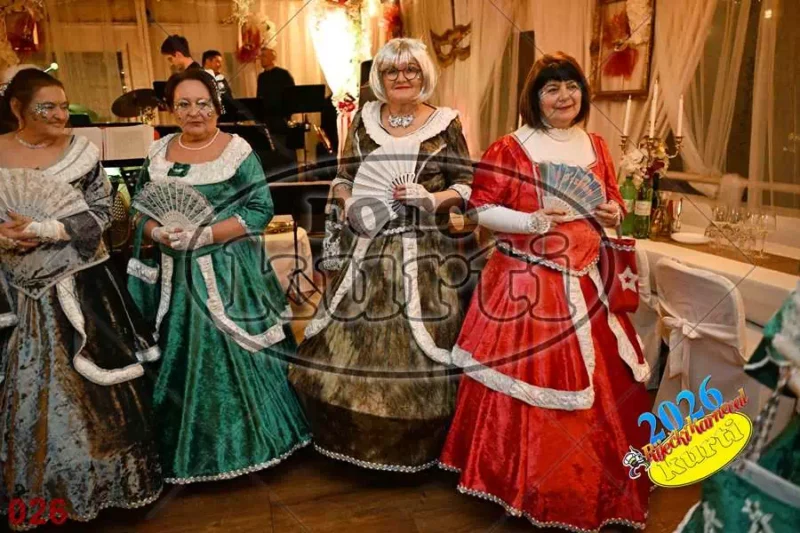 24.01. Bal Krinolina 2 - FotoKurti