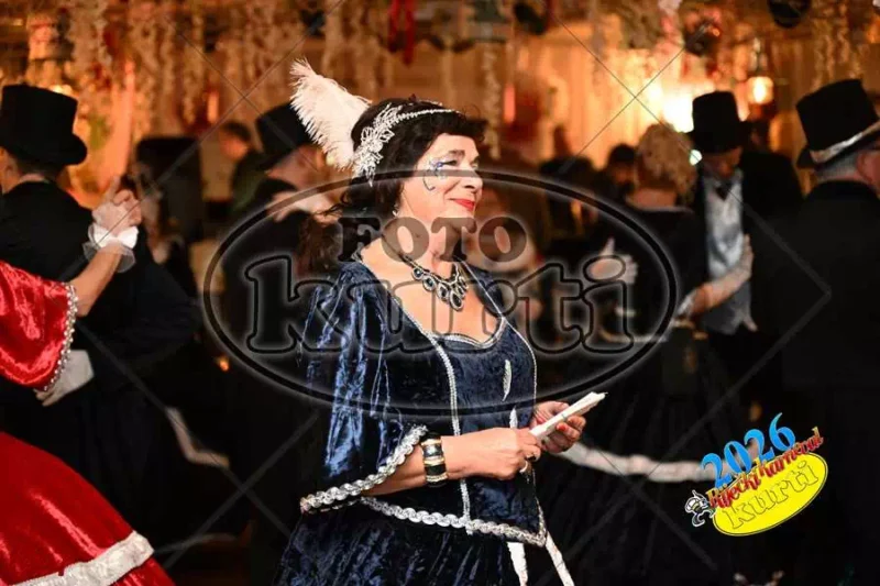 24.01. Bal Krinolina 1 - FotoKurti