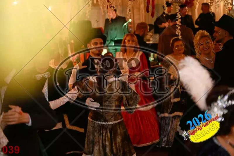 24.01. Bal Krinolina 3 - FotoKurti