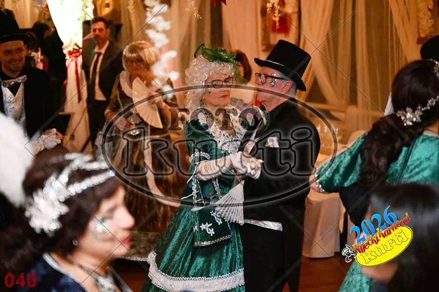 24.01. Bal Krinolina 4 - FotoKurti
