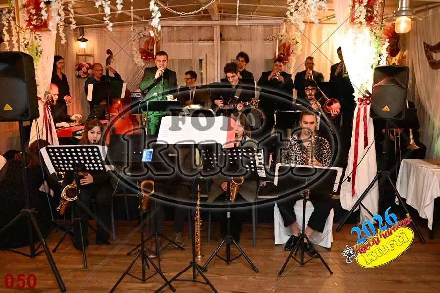 24.01. Bal Krinolina 2 - FotoKurti