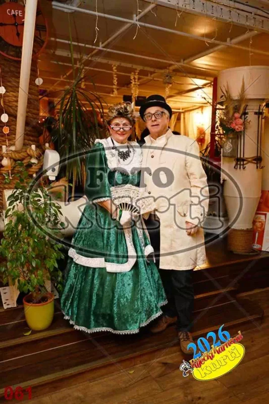 24.01. Bal Krinolina 1 - FotoKurti