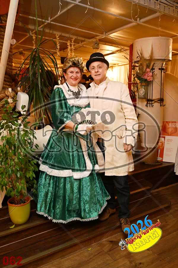 24.01. Bal Krinolina 2 - FotoKurti