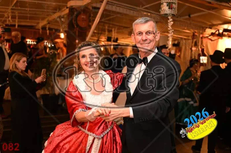 24.01. Bal Krinolina 10 - FotoKurti