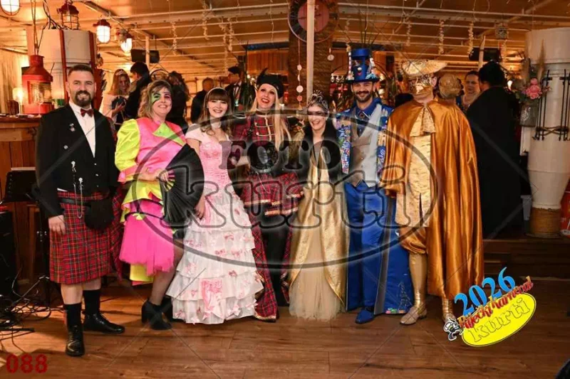 24.01. Bal Krinolina 4 - FotoKurti