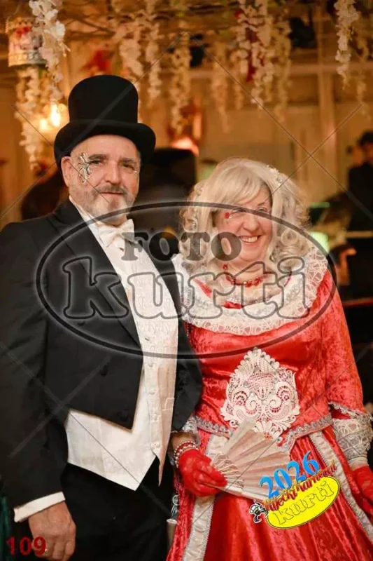 24.01. Bal Krinolina 1 - FotoKurti