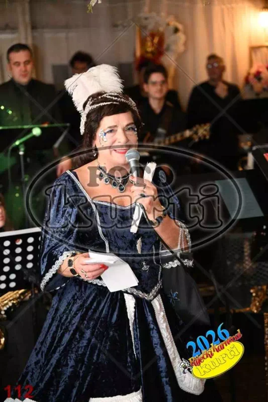 24.01. Bal Krinolina 4 - FotoKurti