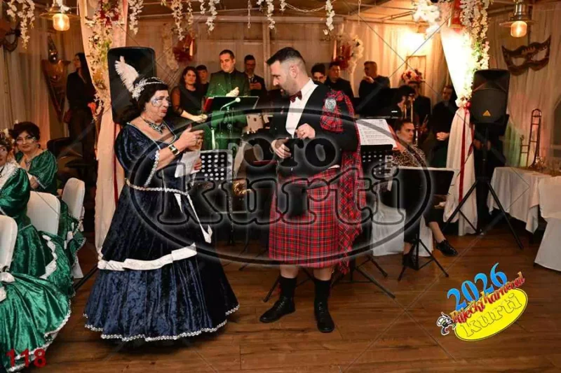 24.01. Bal Krinolina 10 - FotoKurti