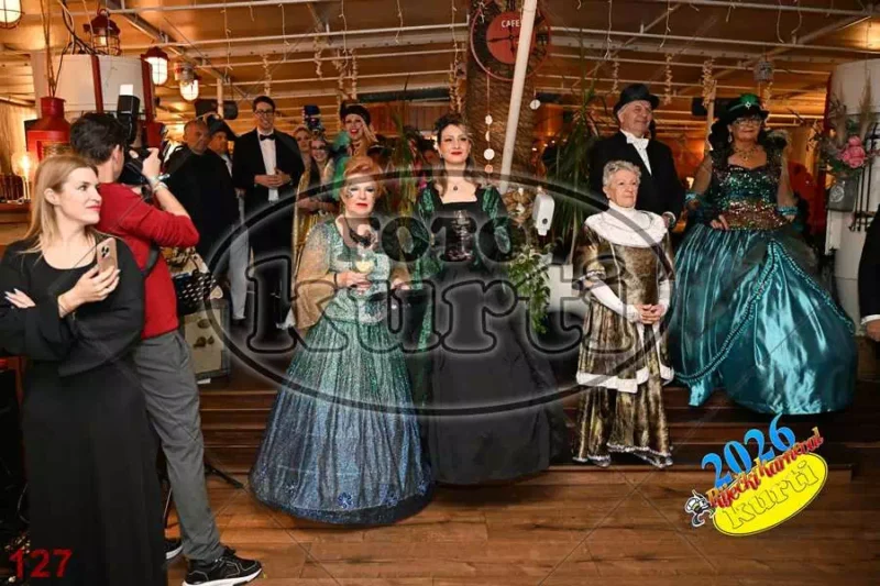 24.01. Bal Krinolina 7 - FotoKurti