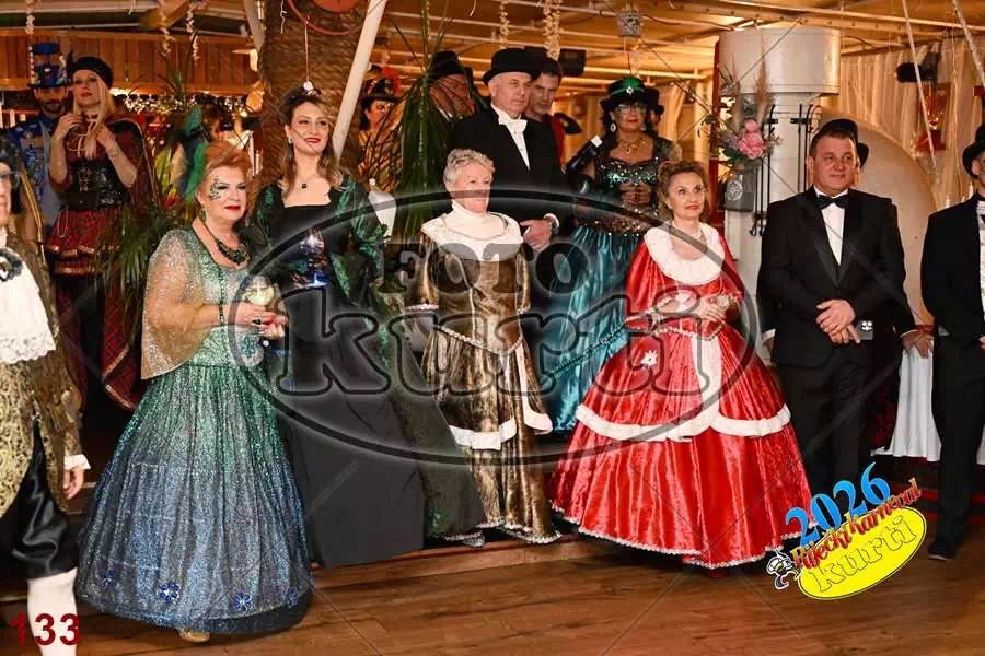 24.01. Bal Krinolina 1 - FotoKurti