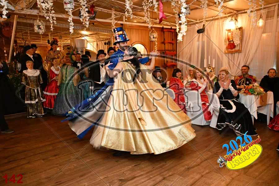 24.01. Bal Krinolina 10 - FotoKurti