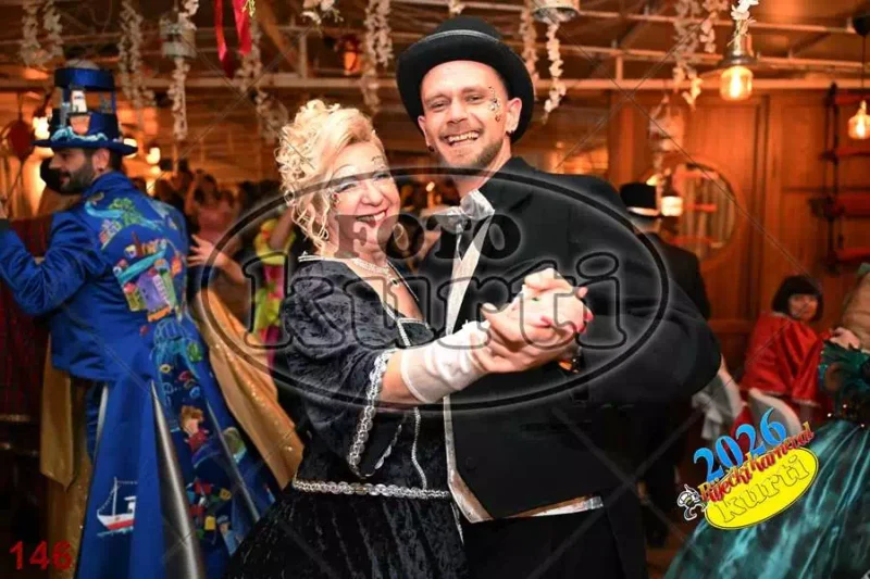 24.01. Bal Krinolina 2 - FotoKurti