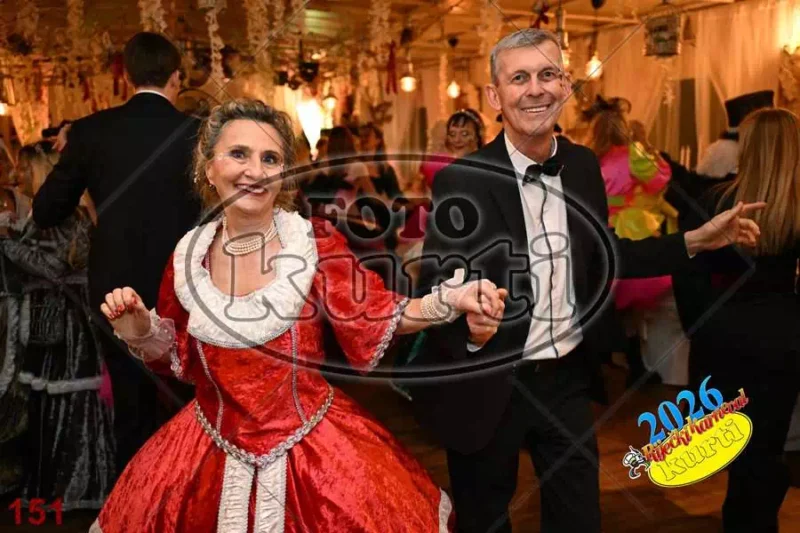 24.01. Bal Krinolina 7 - FotoKurti
