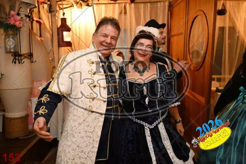 24.01. Bal Krinolina 8 - FotoKurti