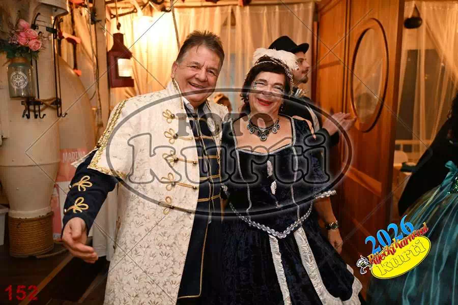 24.01. Bal Krinolina 8 - FotoKurti