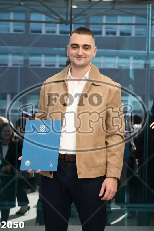 11:30h 11 - FotoKurti