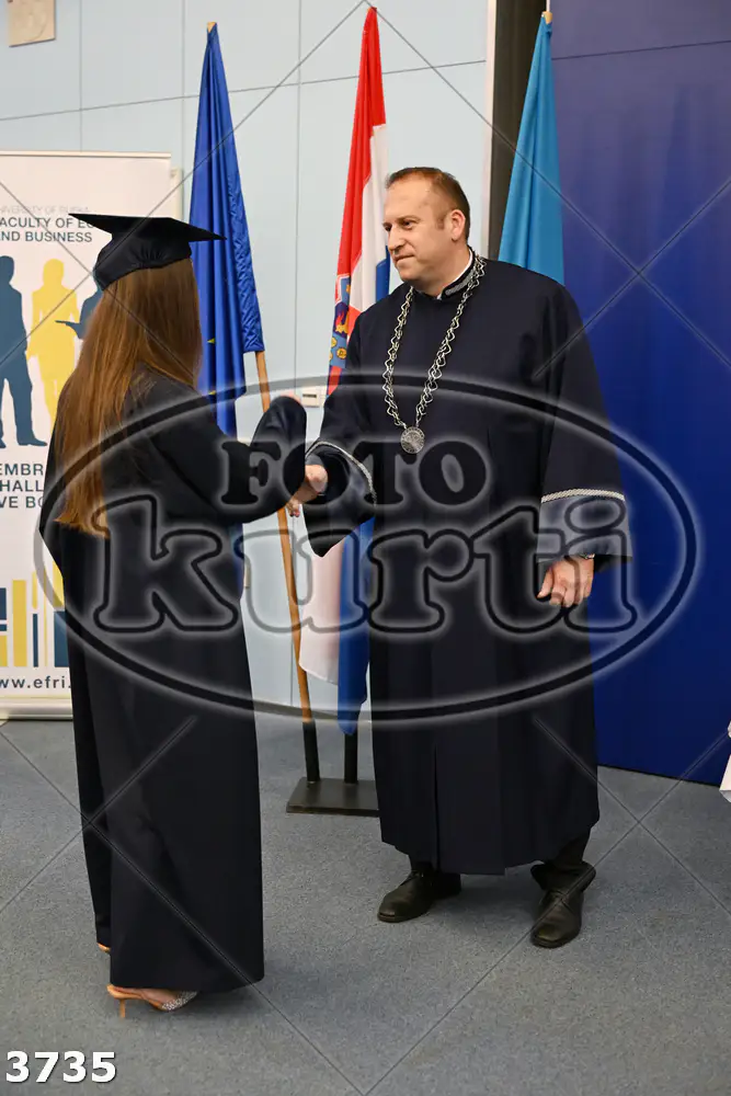 15:30h 11 - FotoKurti
