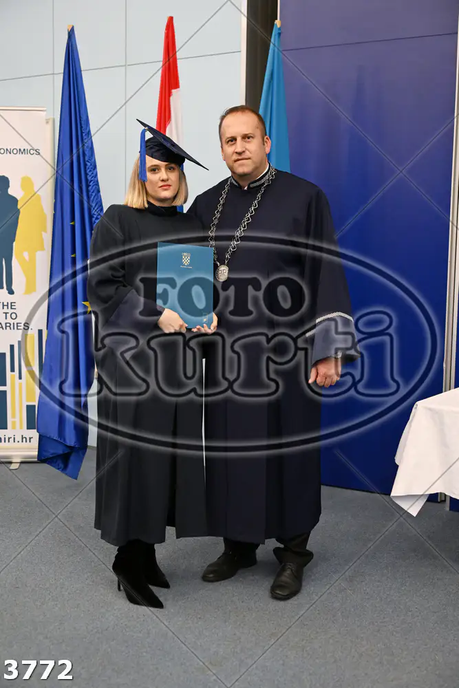 15:30h 12 - FotoKurti
