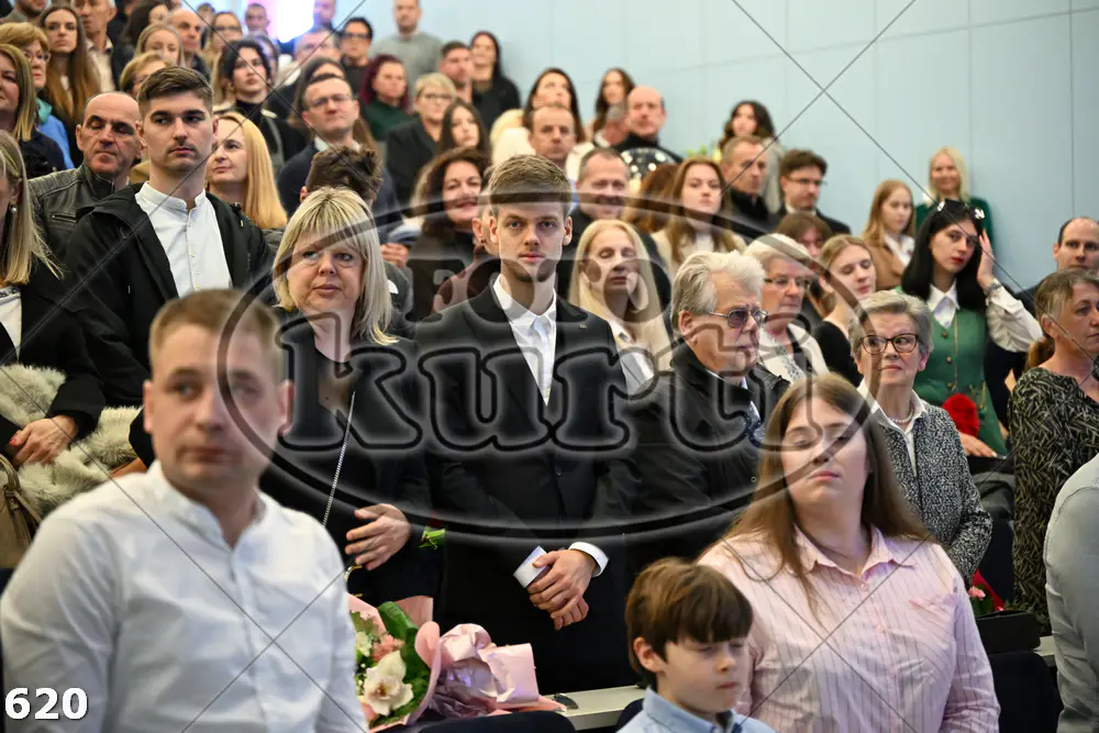 09:30h 8 - FotoKurti