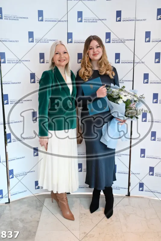 09:30h 9 - FotoKurti