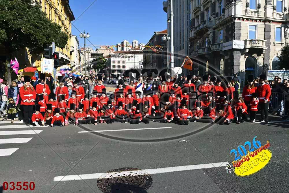 10. DV Žirafa 2 - FotoKurti