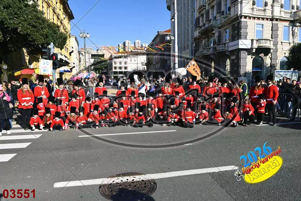 10. DV Žirafa 3 - FotoKurti