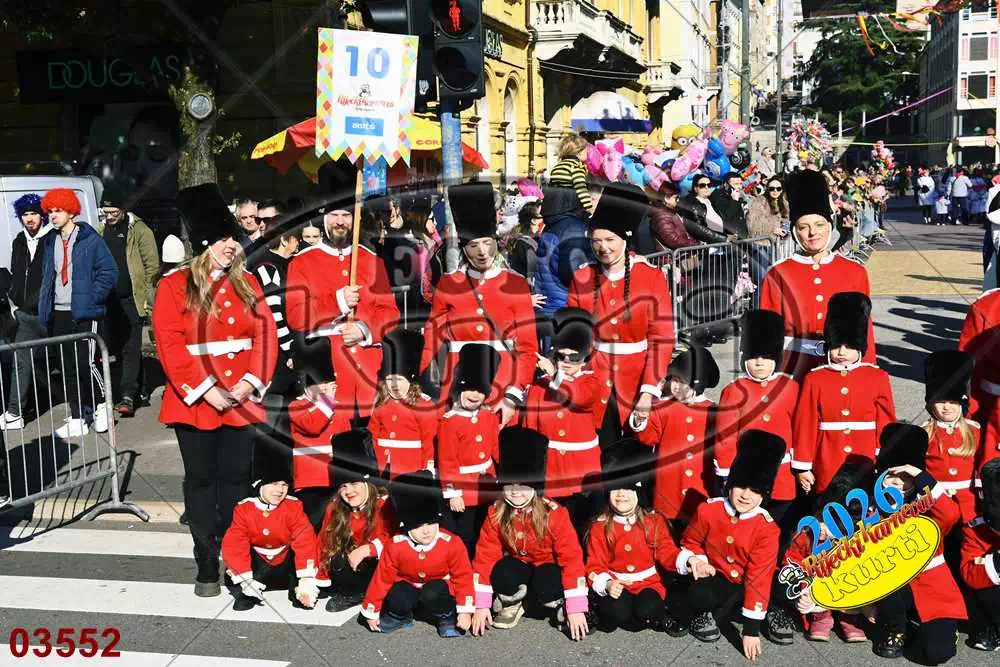 10. DV Žirafa 4 - FotoKurti