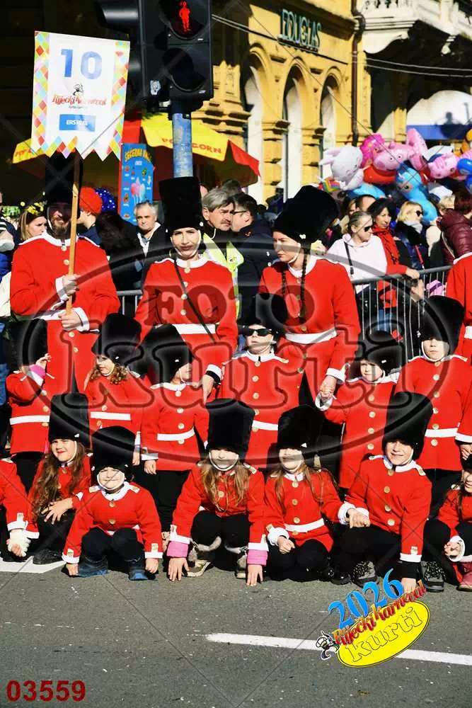 10. DV Žirafa 11 - FotoKurti