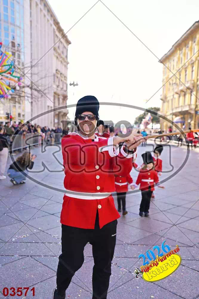 10. DV Žirafa 11 - FotoKurti