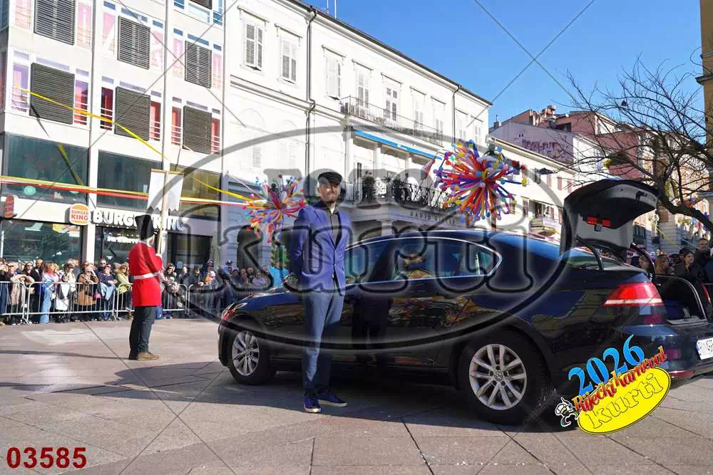 10. DV Žirafa 1 - FotoKurti
