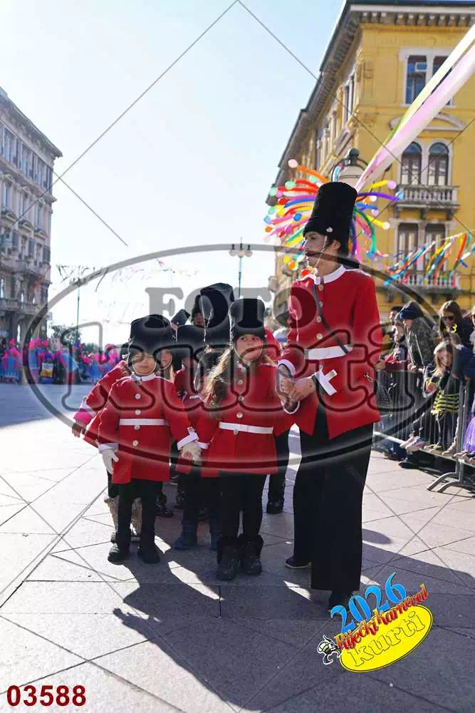 10. DV Žirafa 4 - FotoKurti