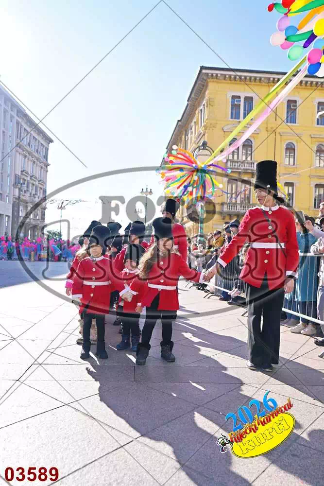 10. DV Žirafa 5 - FotoKurti