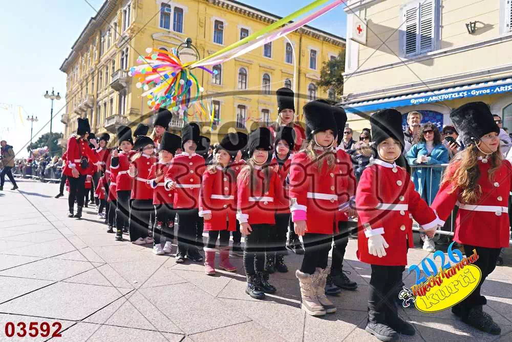 10. DV Žirafa 8 - FotoKurti