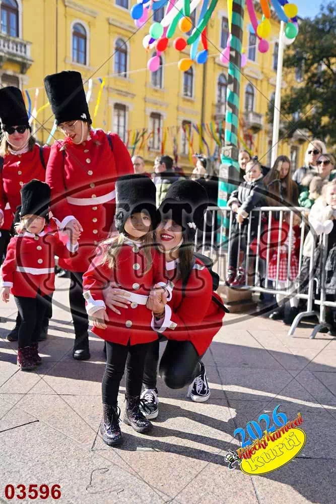 10. DV Žirafa 12 - FotoKurti