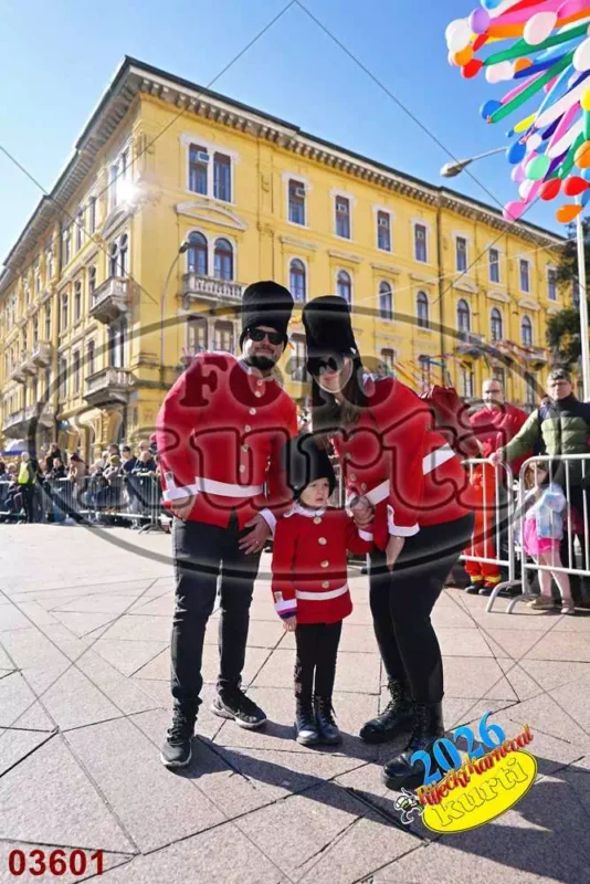 10. DV Žirafa 5 - FotoKurti