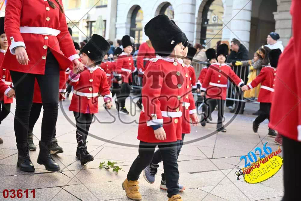 10. DV Žirafa 3 - FotoKurti