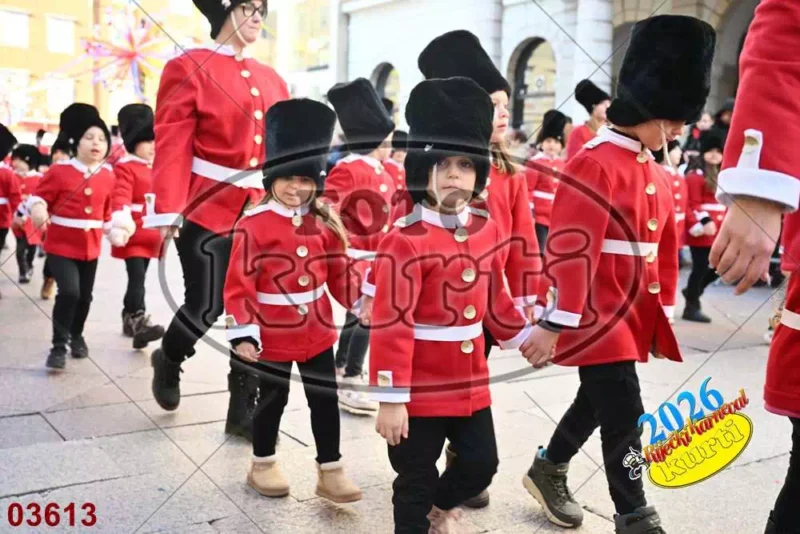 10. DV Žirafa 5 - FotoKurti
