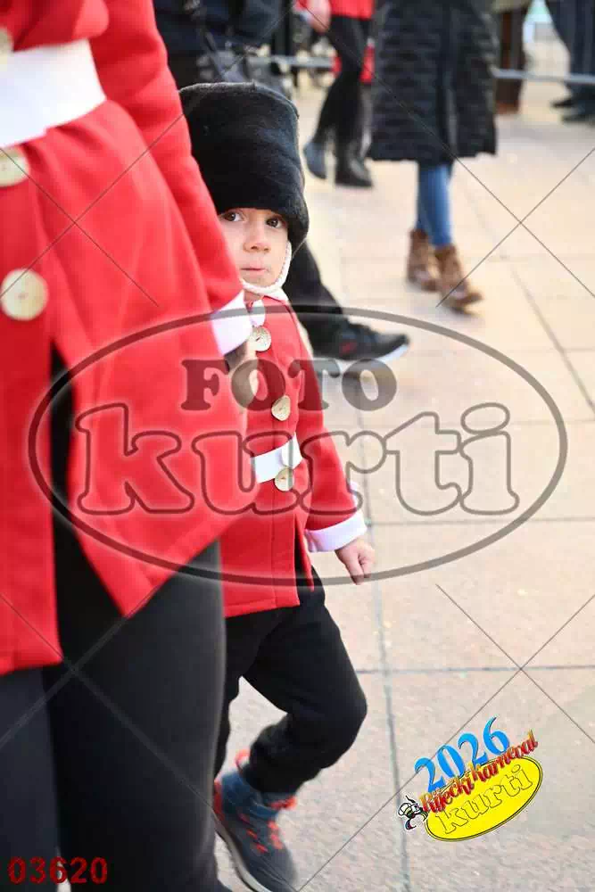 10. DV Žirafa 12 - FotoKurti