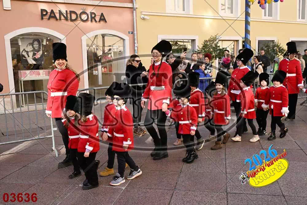 10. DV Žirafa 4 - FotoKurti