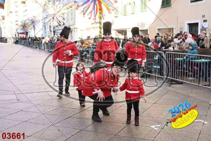 10. DV Žirafa 5 - FotoKurti