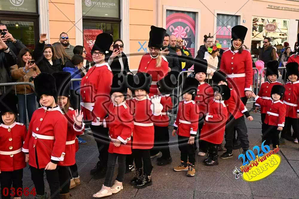 10. DV Žirafa 8 - FotoKurti
