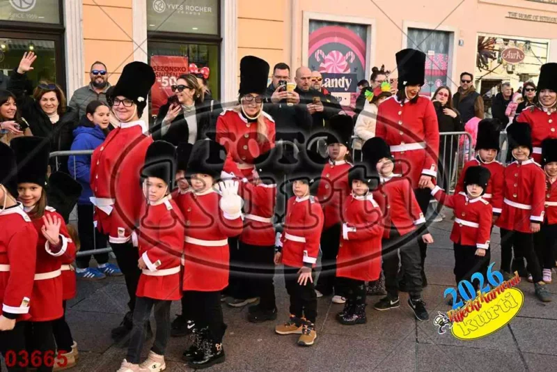 10. DV Žirafa 9 - FotoKurti