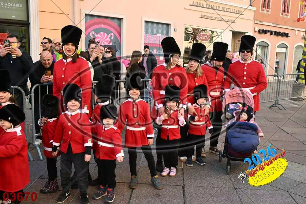 10. DV Žirafa 2 - FotoKurti