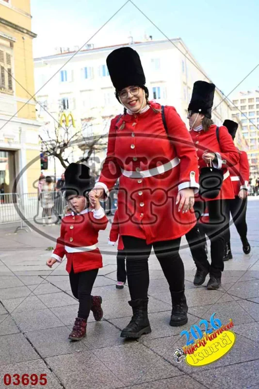 10. DV Žirafa 3 - FotoKurti