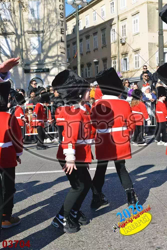 10. DV Žirafa 12 - FotoKurti