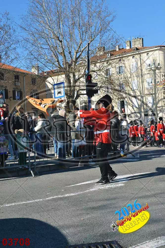 10. DV Žirafa 4 - FotoKurti