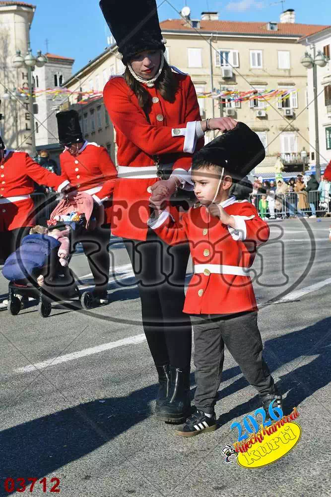 10. DV Žirafa 8 - FotoKurti
